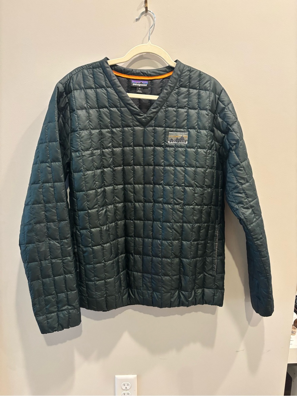 Patagonia Men's Quilted Puffer Pullover Jacket in Dark Green